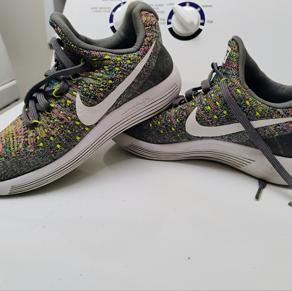 Women's Nike lunar epic Flyknit running shoes size 6.5 - Picture 2 of 4